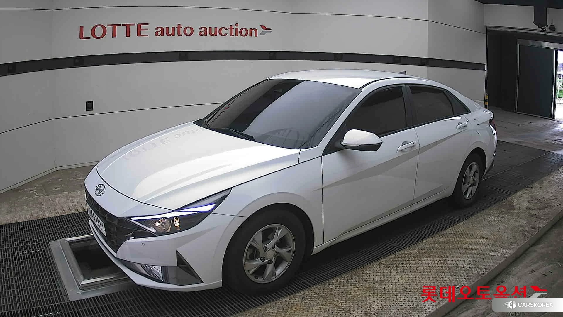 Hyundai Avante 2021 Polar White из Кореи, фото 4