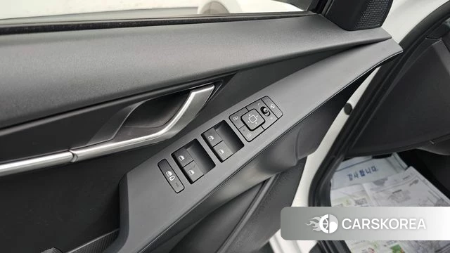 Kia Di Ol Nu Niro 2025 Белый из Кореи, фото 4