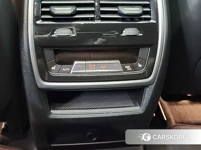 BMW X6 (G06) 2025 Черный из Кореи, фото 4