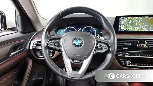 BMW 5 Series (G30) 2018 Белый из Кореи, фото 4