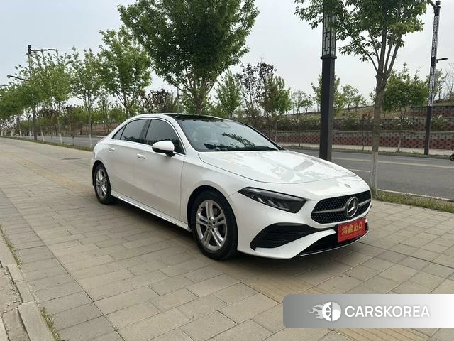 Mercedes-Benz Class A 2023 Белый из Китая, фото 4