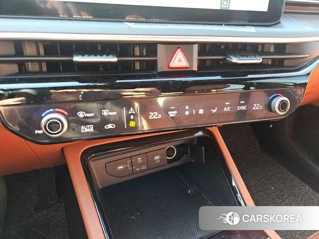 Kia The New K5 Hybrid 3rd generation 2025 Белый из Кореи, фото 4