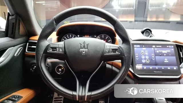 Maserati Ghibli 2022 Белый из Кореи, фото 4