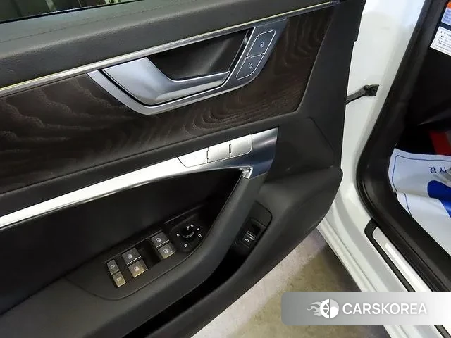 Audi A6 (C8) 2021 Белый из Кореи, фото 4