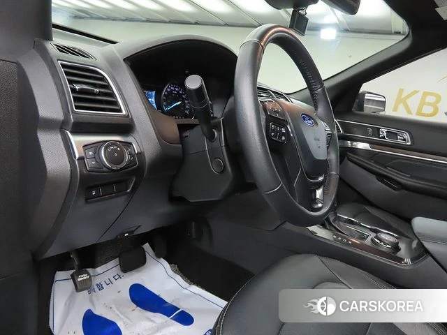 Ford Explorer 2019 Красный из Кореи, фото 4