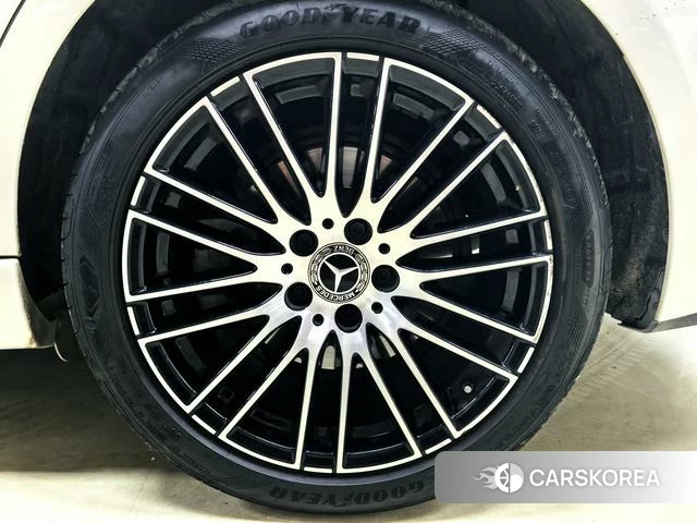 Mercedes-Benz Class C 2023 Белый из Китая, фото 4