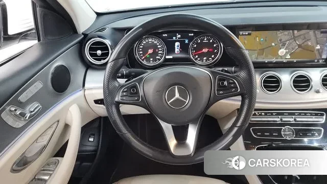 Mercedes-Benz E-Class W213 2018 Белый из Кореи, фото 4