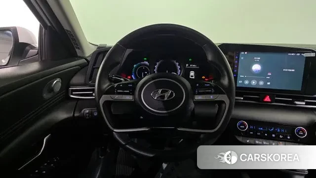 Hyundai Avante Hybrid (CN7) 2022 Белый из Кореи, фото 4