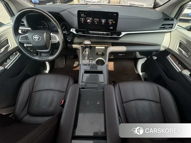 Toyota Saina 2022 Белый из Китая, фото 4