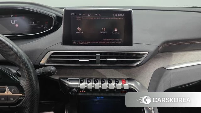 Peugeot 5008 second generation 2022 Белый из Кореи, фото 4