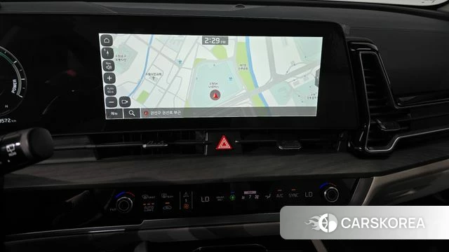 Kia Sportage 5th Generation Hybrid 2024 Белый из Кореи, фото 4