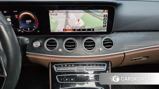 Mercedes-Benz E-Class W213 2022 Белый из Кореи, фото 4
