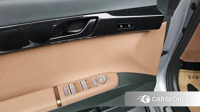 Hyundai Grandeur Hybrid (GN7) 2023 Серебряный из Кореи, фото 4