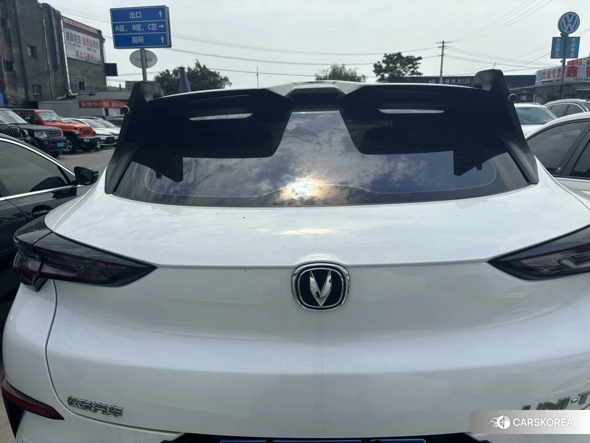 Chang'an UNI-T 2021 Белый из Китая, фото 4
