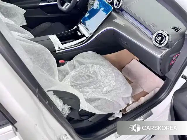 Mercedes-Benz C-class 2023 Белый из Китая, фото 4