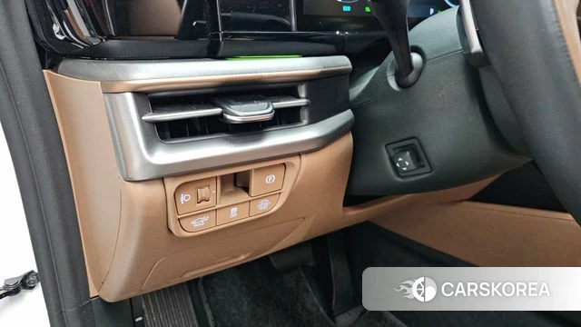 Hyundai Grandeur Hybrid (GN7) 2023 Белый из Кореи, фото 4