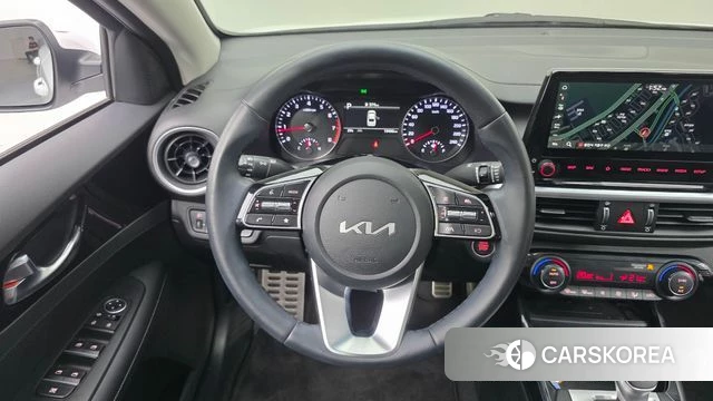 Kia The New K3 2nd generation 2024 Белый из Кореи, фото 4