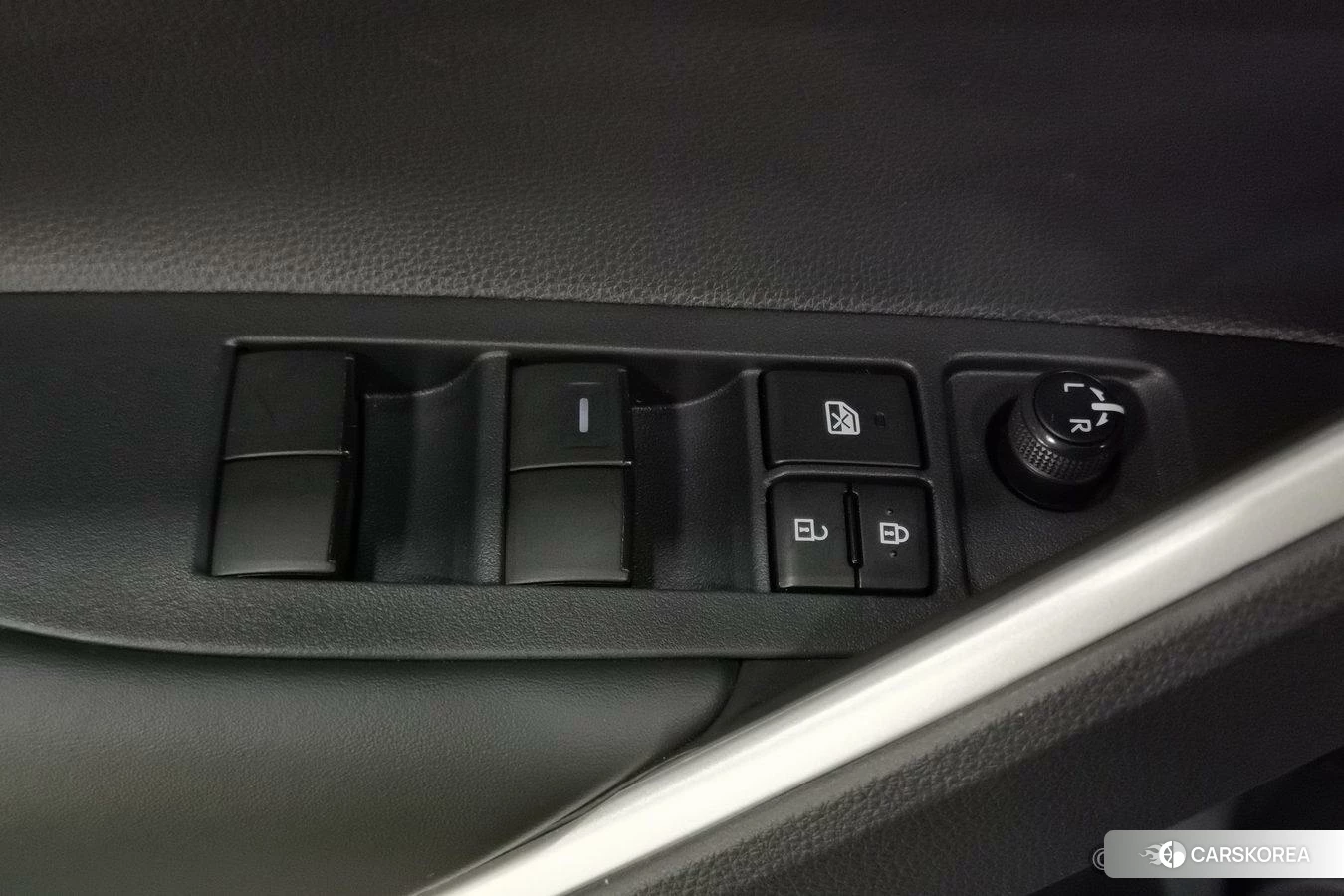 Toyota Frontlander 2023 Черный из Китая, фото 4