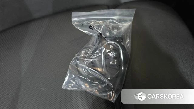 Mini Cooper Clubman 2024 Красный из Кореи, фото 4