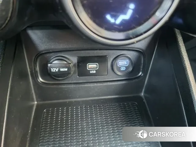 Hyundai Venue 2019 Белый из Кореи, фото 4