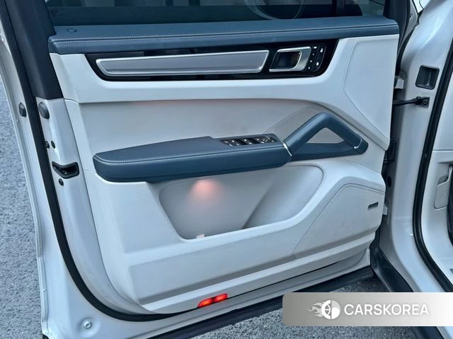 Porsche Cayenne (PO536) 2022 Белый из Кореи, фото 4