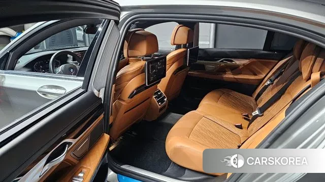 BMW 7 Series (G11) 2019 Серебристо-серый из Кореи, фото 4
