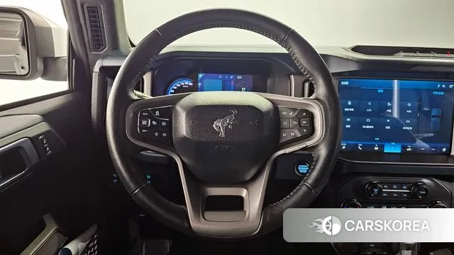 Ford Bronco 6th Generation 2023 Серебристо-серый из Кореи, фото 4