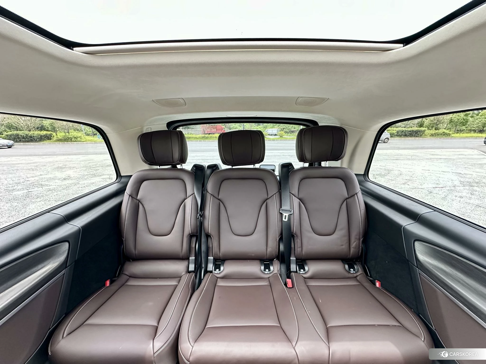 Mercedes-Benz V-class 2024 Черный из Китая, фото 4