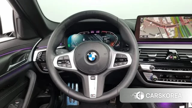 BMW 5 Series (G30) 2022 Белый из Кореи, фото 4