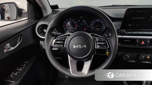 Kia The New K3 2nd generation 2023 Белый из Кореи, фото 4