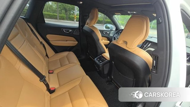 Volvo XC60 second Generation 2018 Белый из Кореи, фото 4