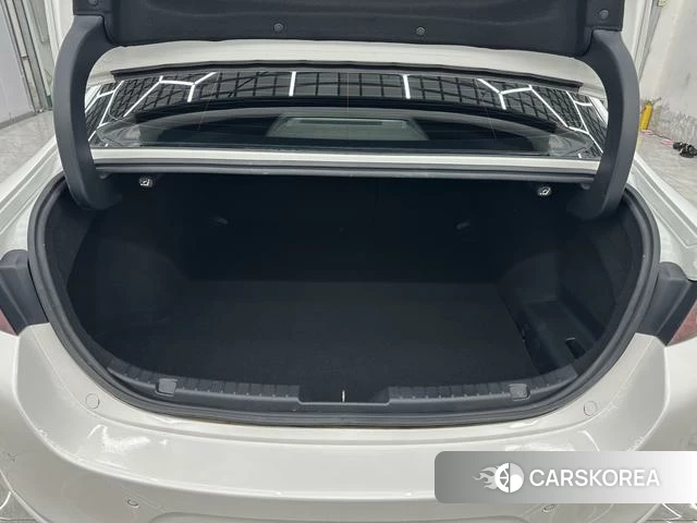 Mazda 3 Angkesaila 2022 Белый из Китая, фото 4