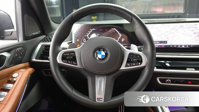 BMW X7 (G07) 2025 Черный из Кореи, фото 4