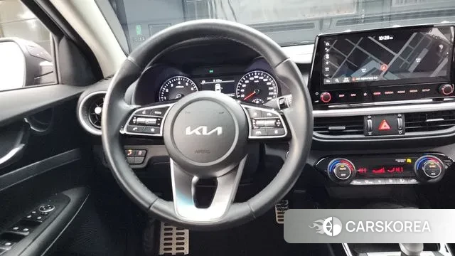 Kia The New K3 2nd generation 2023 Серый из Кореи, фото 4