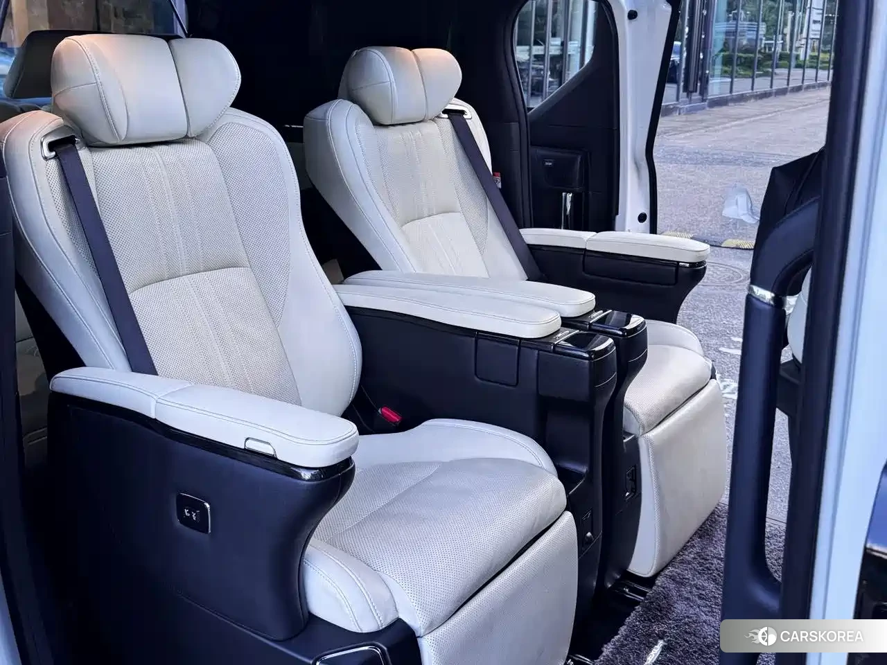 Lexus LM 2022 Черный из Китая, фото 4