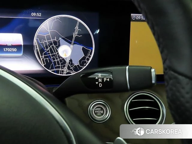 Mercedes-Benz E-Class W213 2018 Белый из Кореи, фото 4