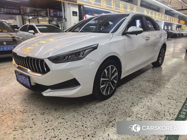 Kia K3 2022 Белый из Китая, фото 4