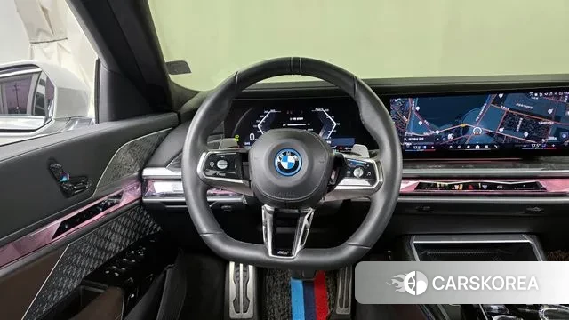 BMW 7 Series (G70) 2023 Белый из Кореи, фото 4