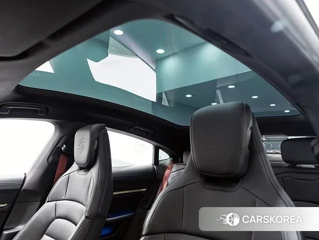 Porsche Taycan 2023 Розовый из Кореи, фото 4