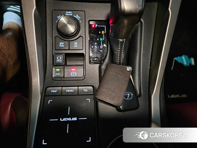 Lexus NX300h 2018 Серебристо-серый из Кореи, фото 4