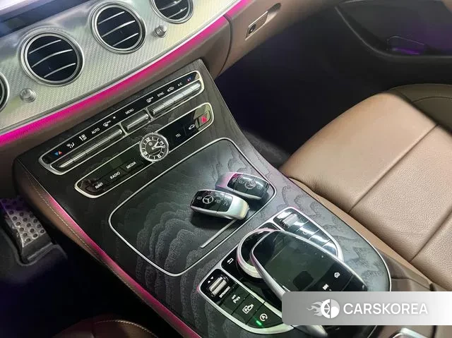 Mercedes-Benz E-Class W213 2020 Черный из Кореи, фото 4