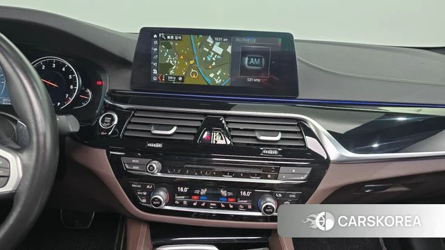 BMW 5 Series (G30) 2018 Черный из Кореи, фото 4