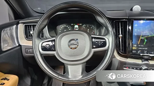 Volvo XC60 second Generation 2019 Белый из Кореи, фото 4