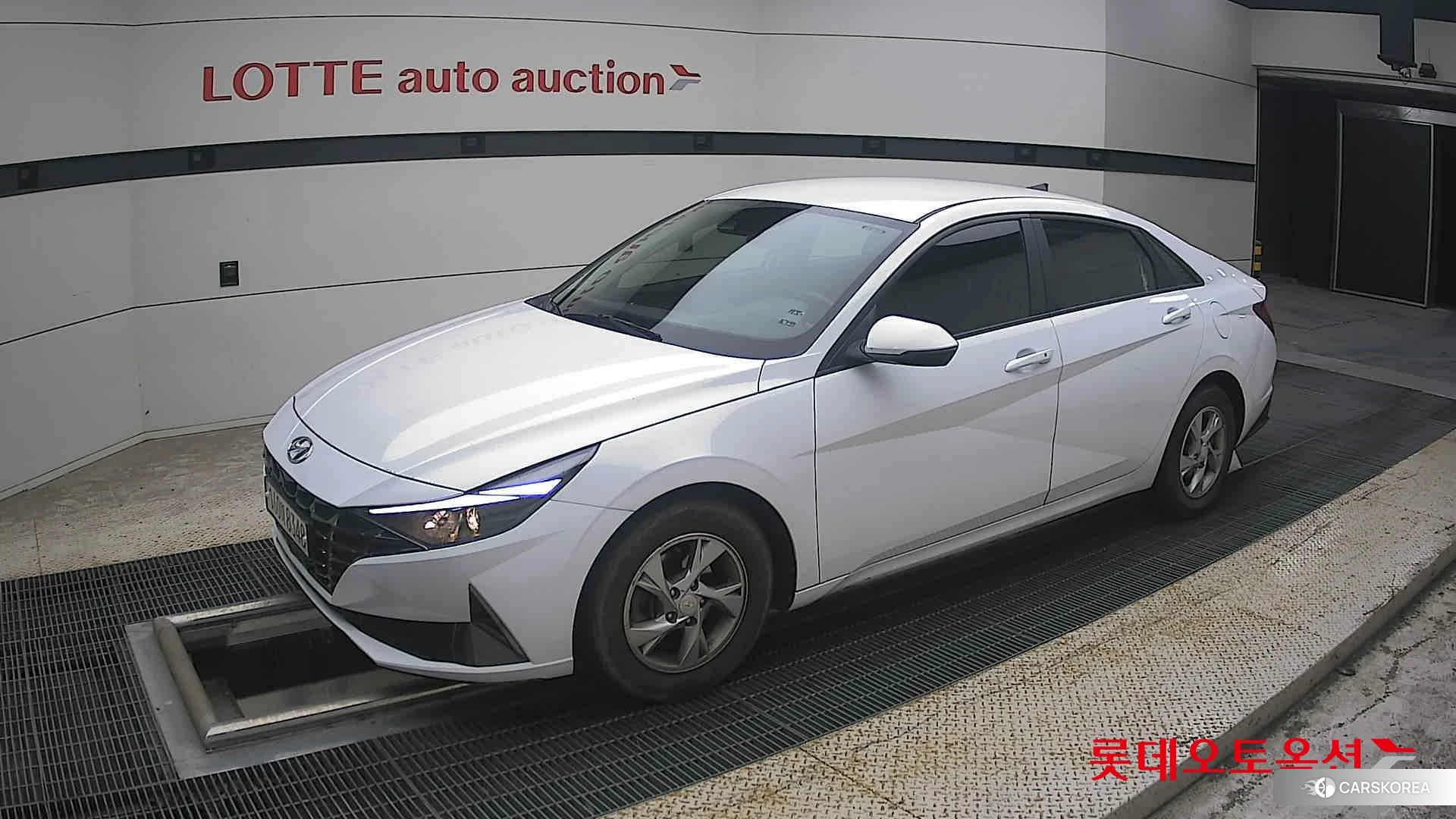 Hyundai Avante 2021 Polar White из Кореи, фото 4