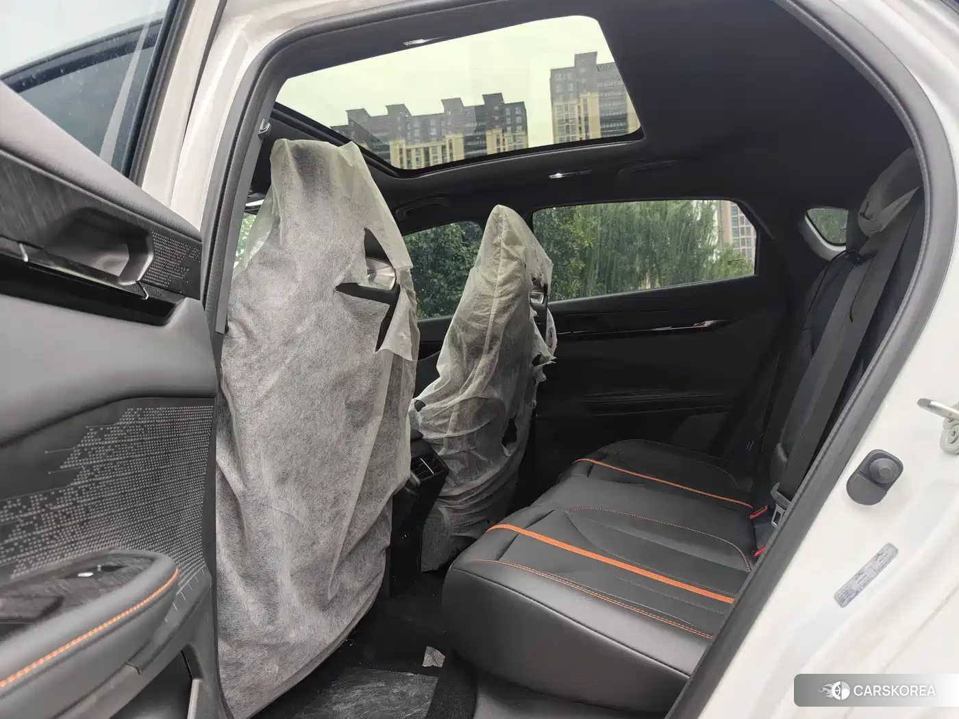 Chang'an Changan UNI-V 2024 Белый из Китая, фото 4