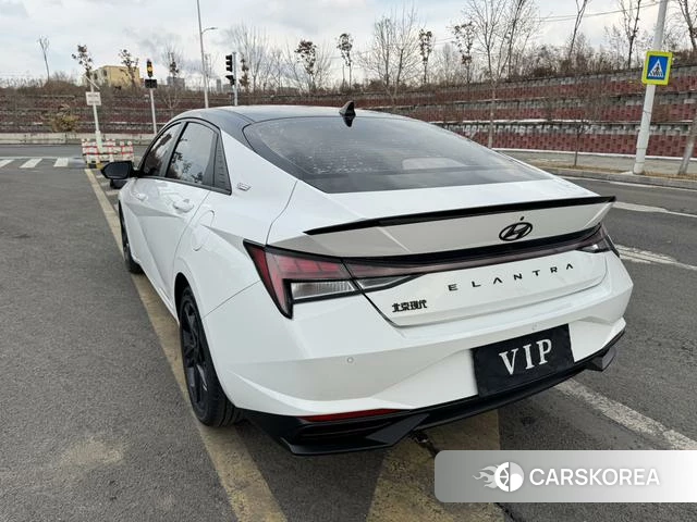 Hyundai Elantra 2023 Белый из Китая, фото 4