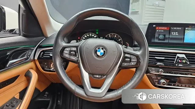 BMW 5 Series (G30) 2018 Белый из Кореи, фото 4