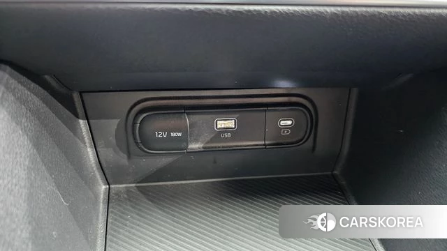 Kia Sportage 5th Generation 2024 Серебряный из Кореи, фото 4