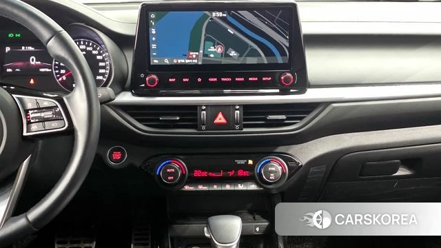 Kia The New K3 2nd generation 2023 Белый из Кореи, фото 4