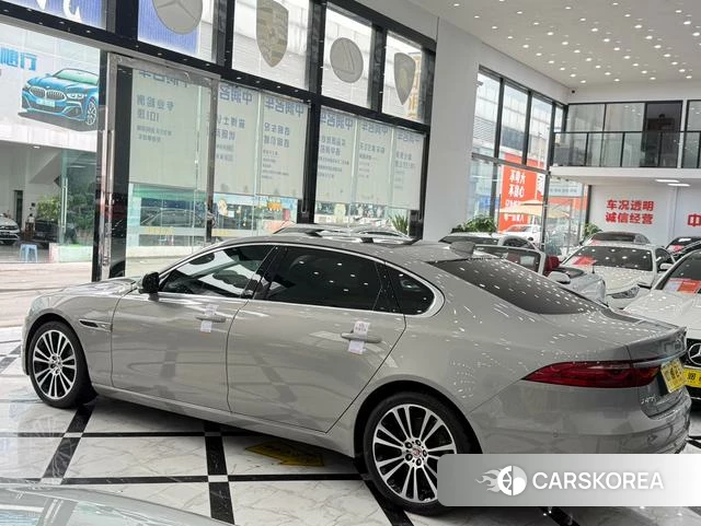 Jaguar XFL 2025 Серебристо-серый из Китая, фото 4